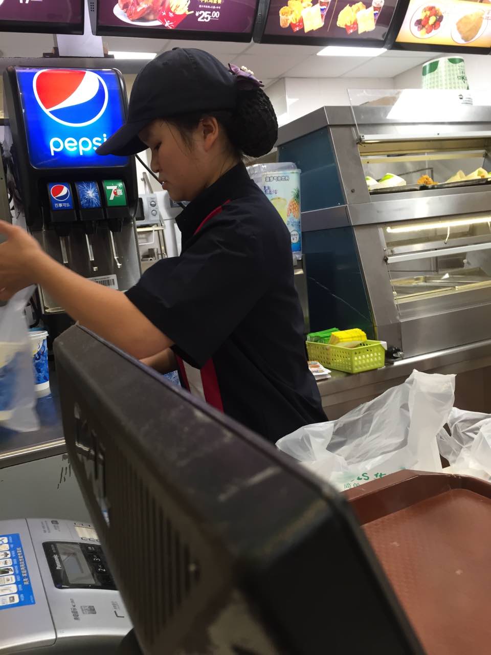 吴江区华莱士(南麻店)好吃吗,华莱士(南麻店)味道怎么样,环境/服务好