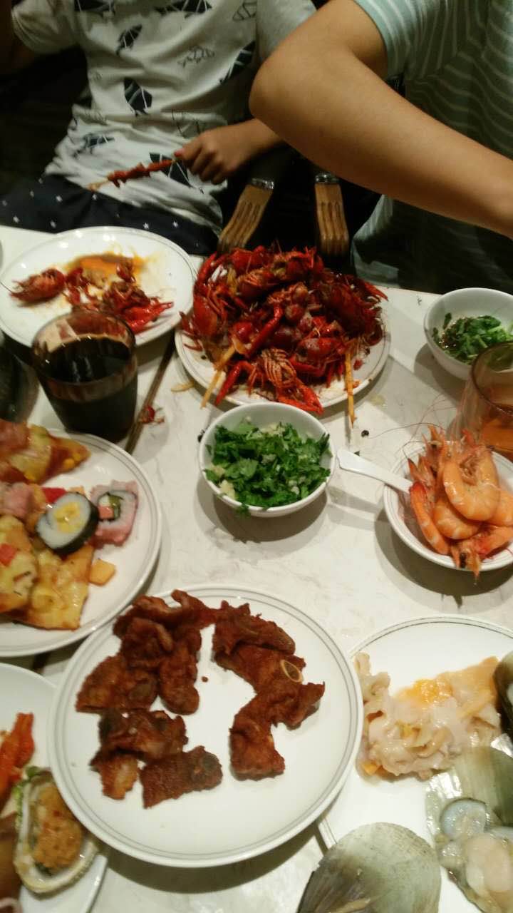 2021加餐海鲜自助(东二环泰禾店)美食餐厅,很丰盛,西餐中餐海鲜寿司.