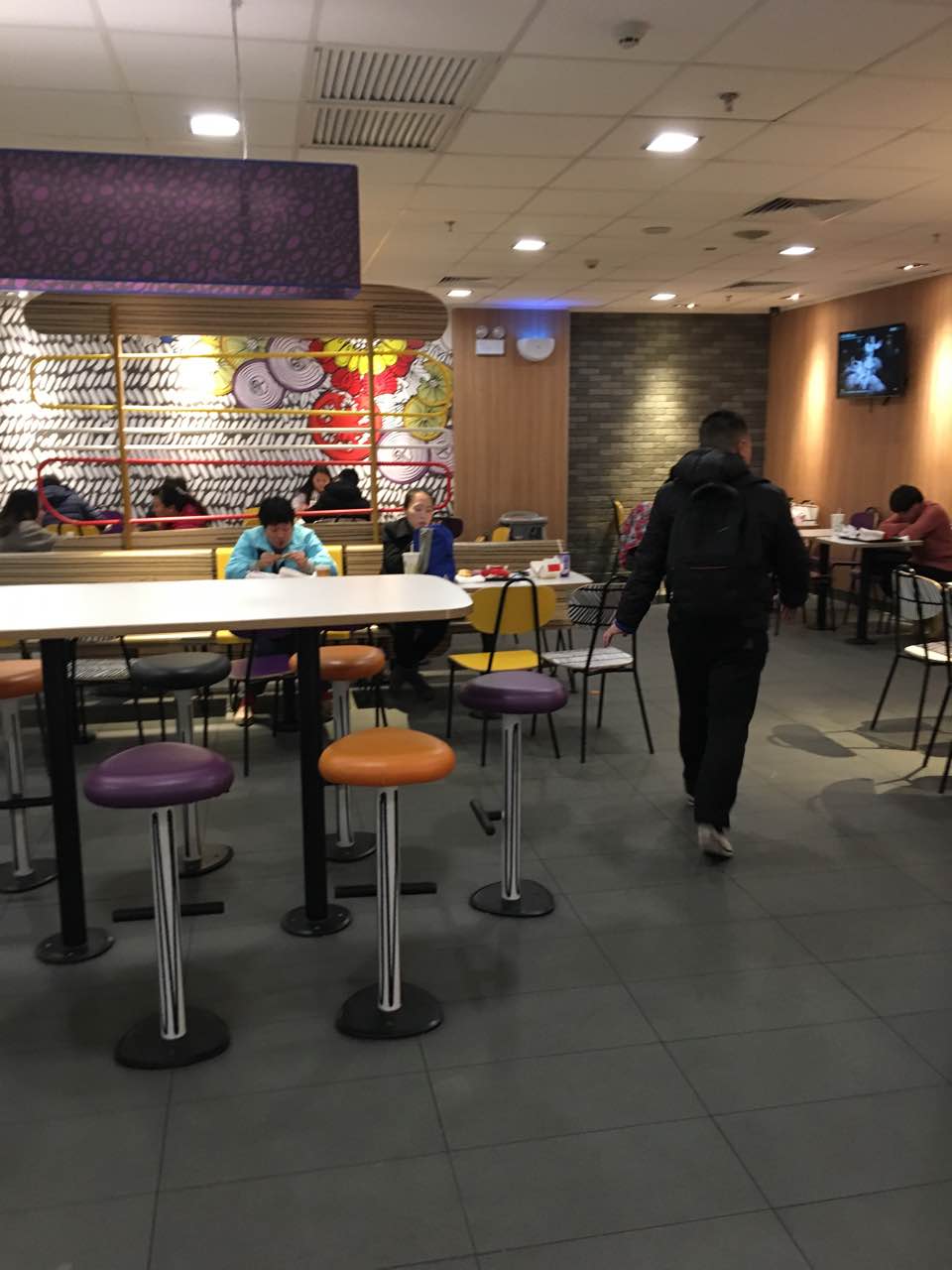 贵阳麦当劳(贵阳汇金店)好吃吗,麦当劳(贵阳汇金店)味道怎么样,环境