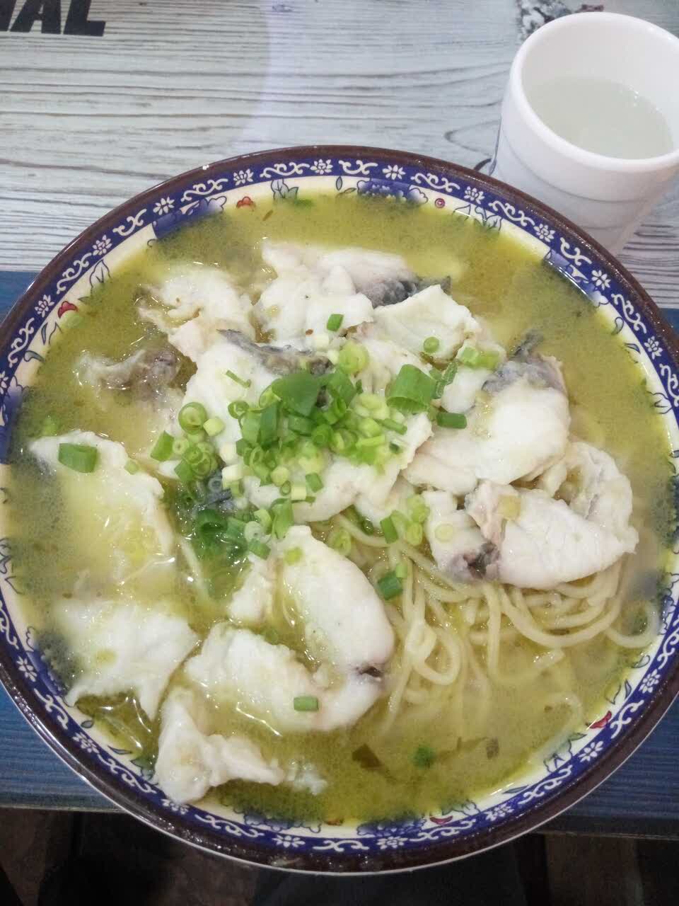 好吃,强烈推荐酸菜鱼面