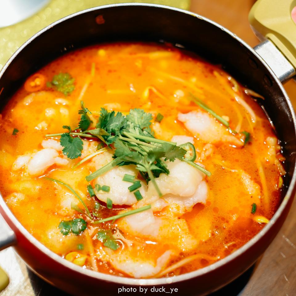 两个番茄 | 野生番茄酸汤鱼(老虎城店)