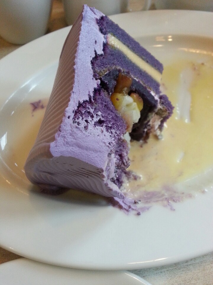 2022ucc park cafe美食餐厅,ang sarap ng halo halo cake.