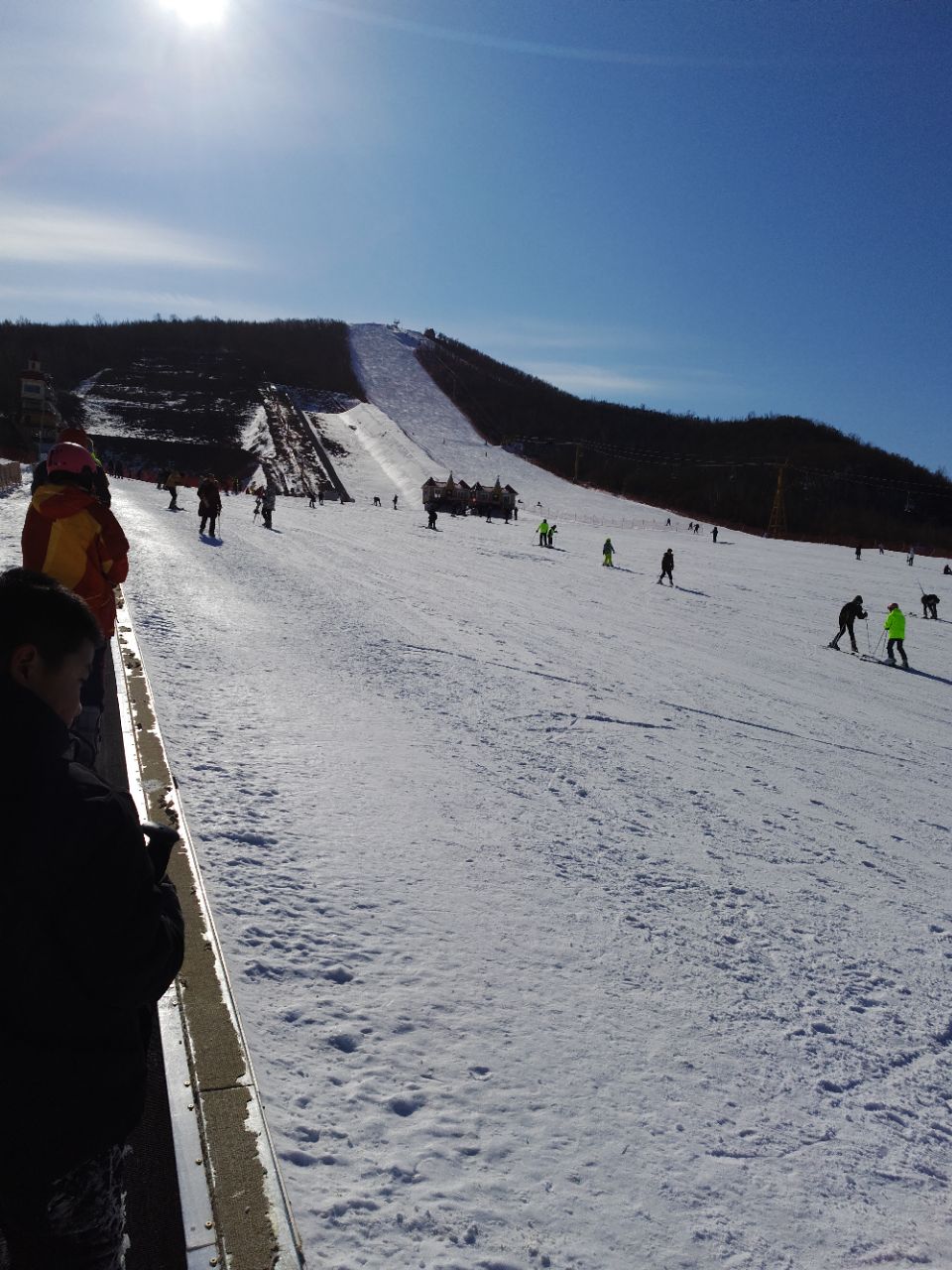 扎蘭屯金龍山滑雪場