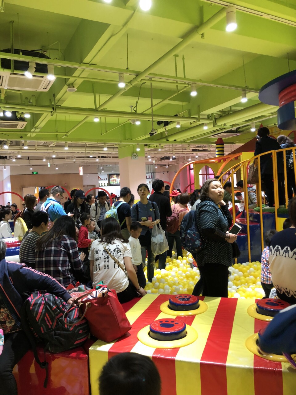 宝燕乐园(旗舰店)