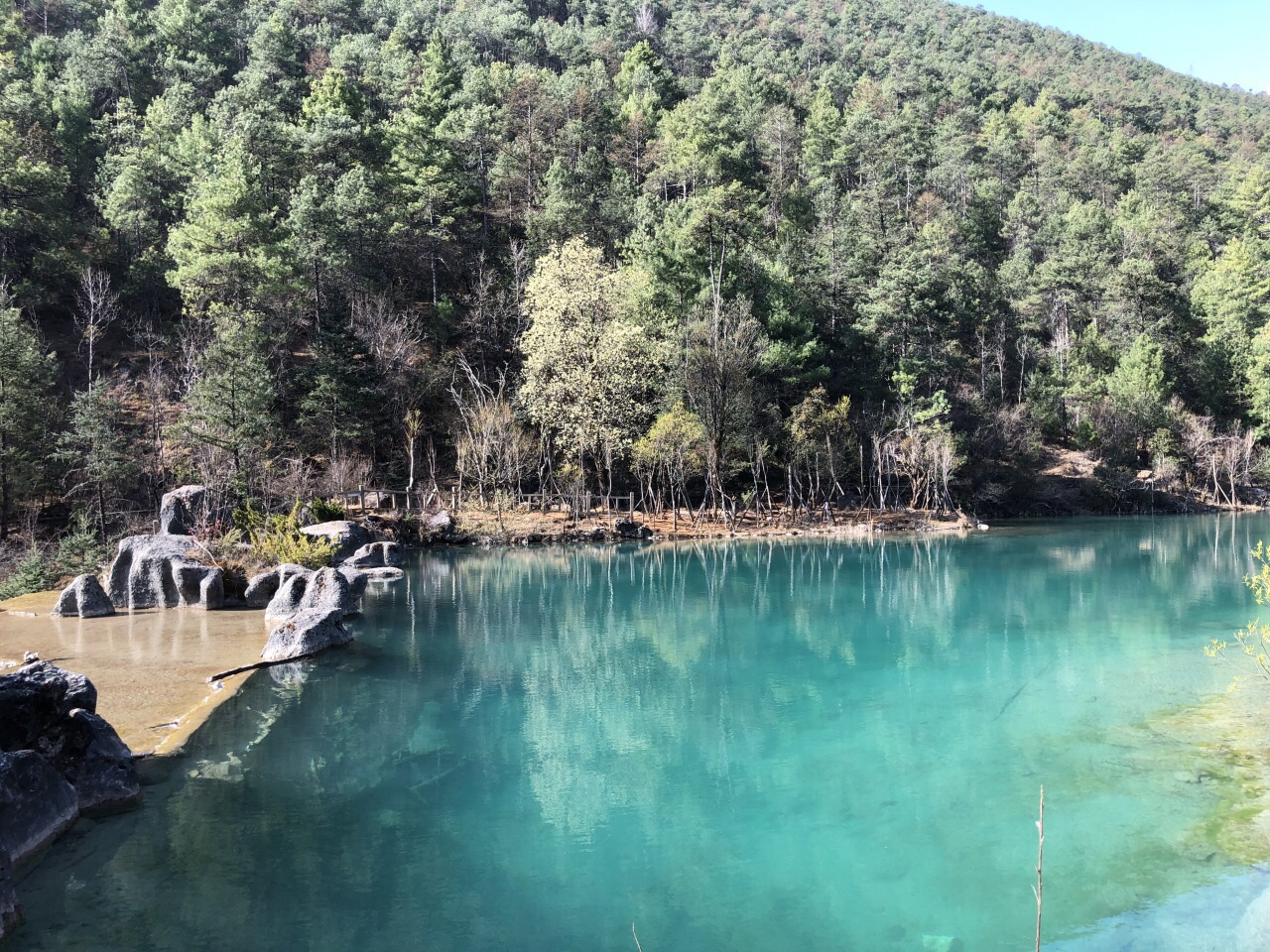 2022镜潭湖游玩攻略,坐电瓶车蓝月谷的下一站就是. 【去哪儿攻略】