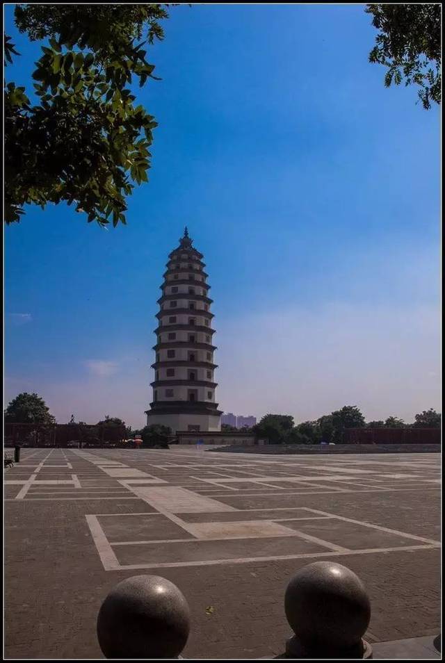 郑州开元寺塔图片