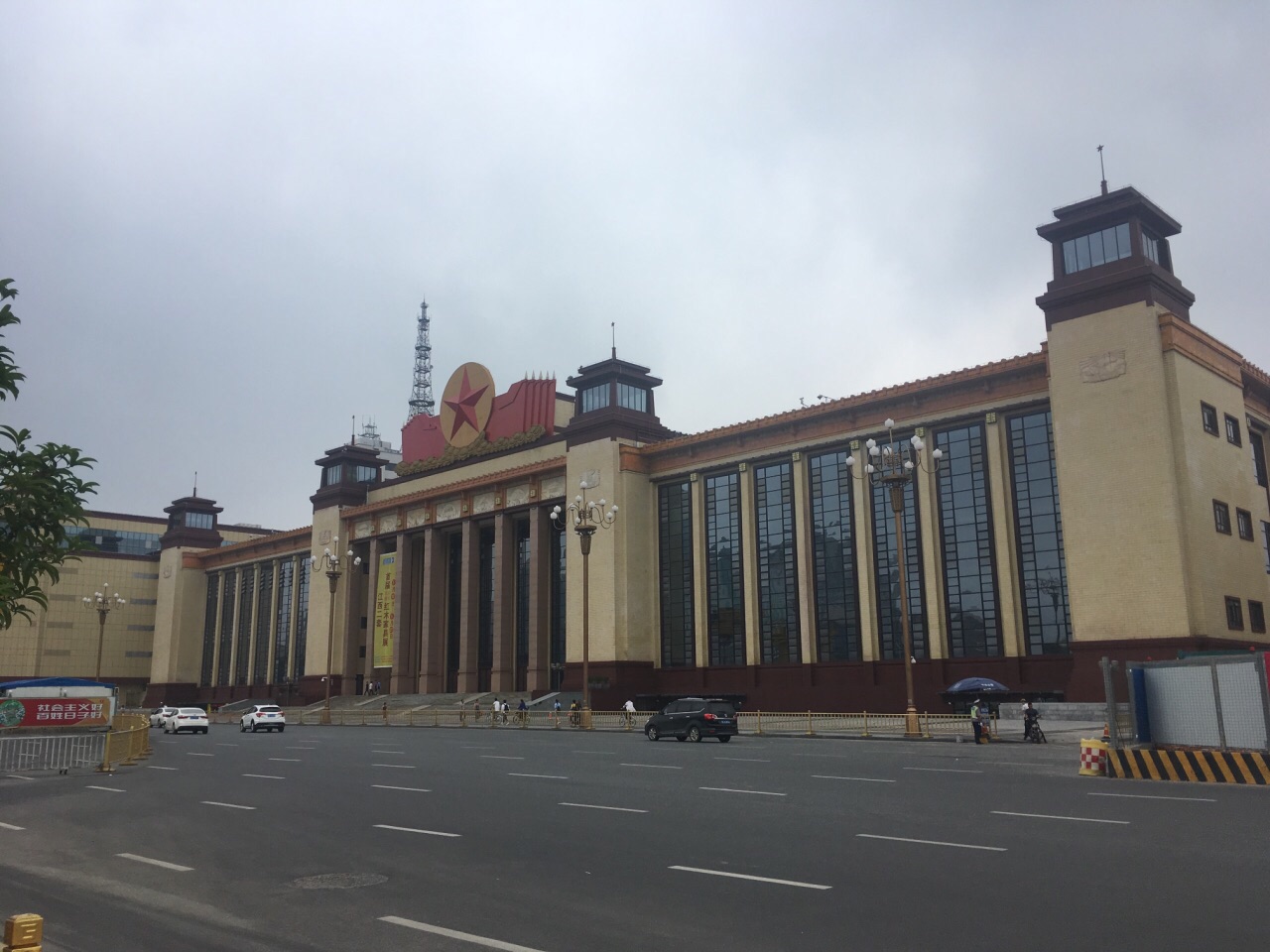 2019八一广场游玩攻略,城市地标,就像上海的人民广. 【去哪儿攻略】