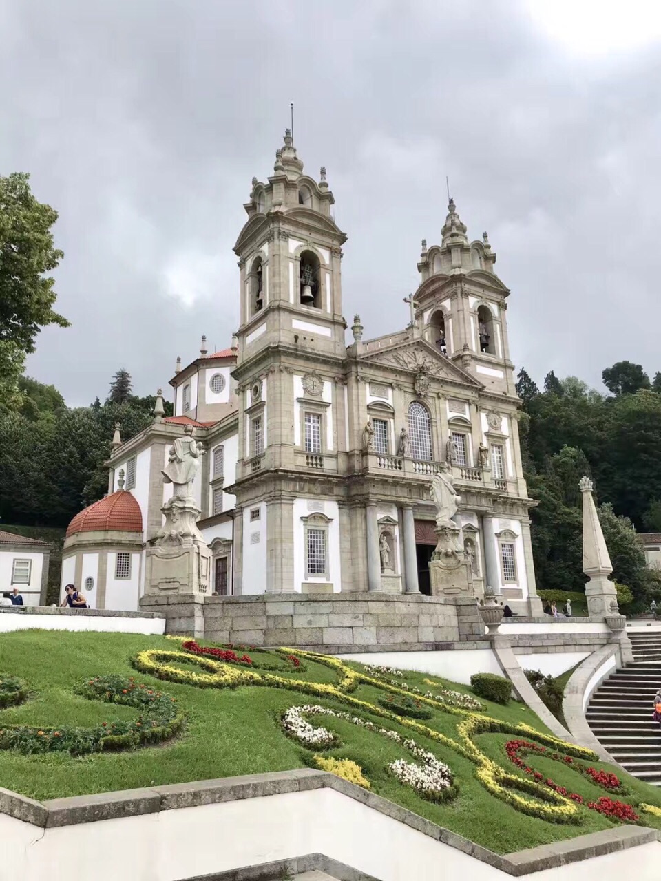 葡萄牙之#布拉加大教堂#
是不是可以理解为教堂和中国人的庙意思