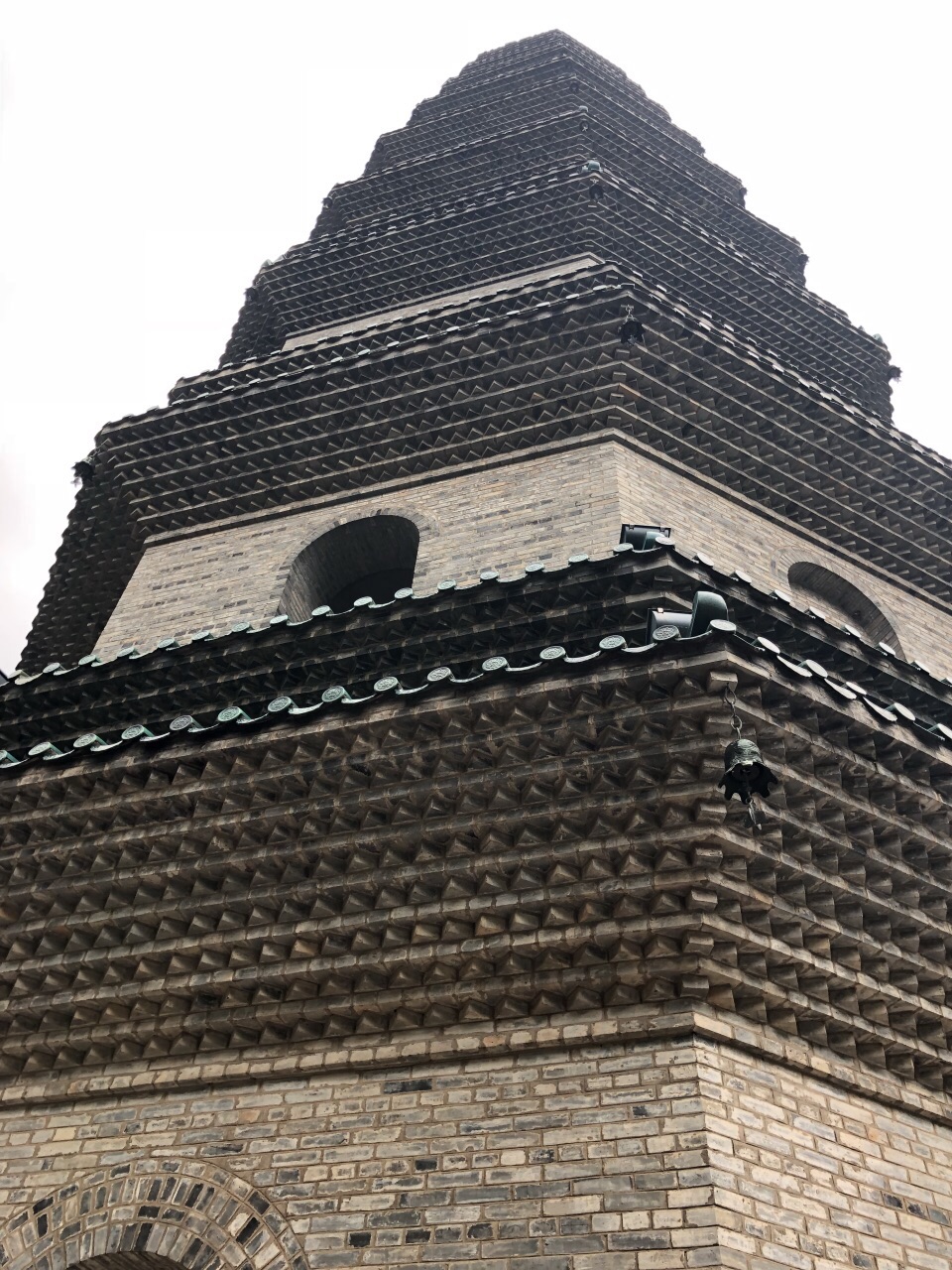 就一个高仿建筑,没什么历史价值,不过能看风景,还有塔池的倒影还算美!