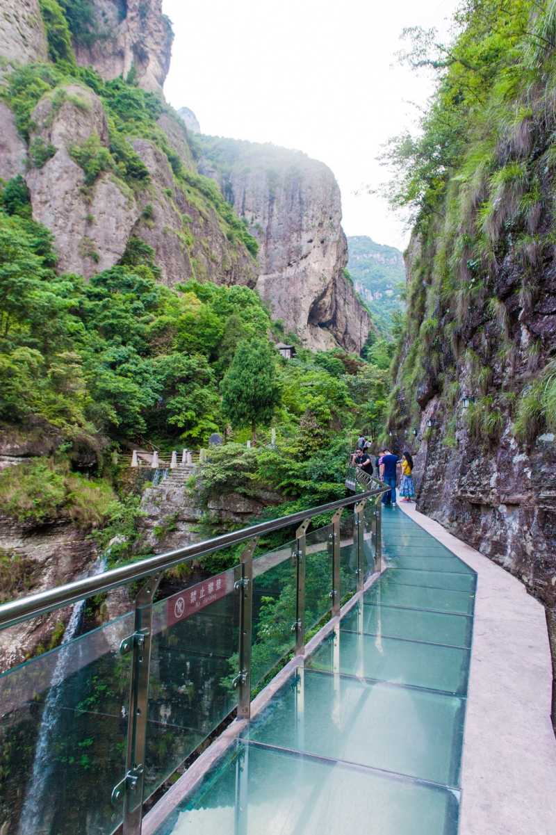 雁荡山一绝灵岩卧龙谷