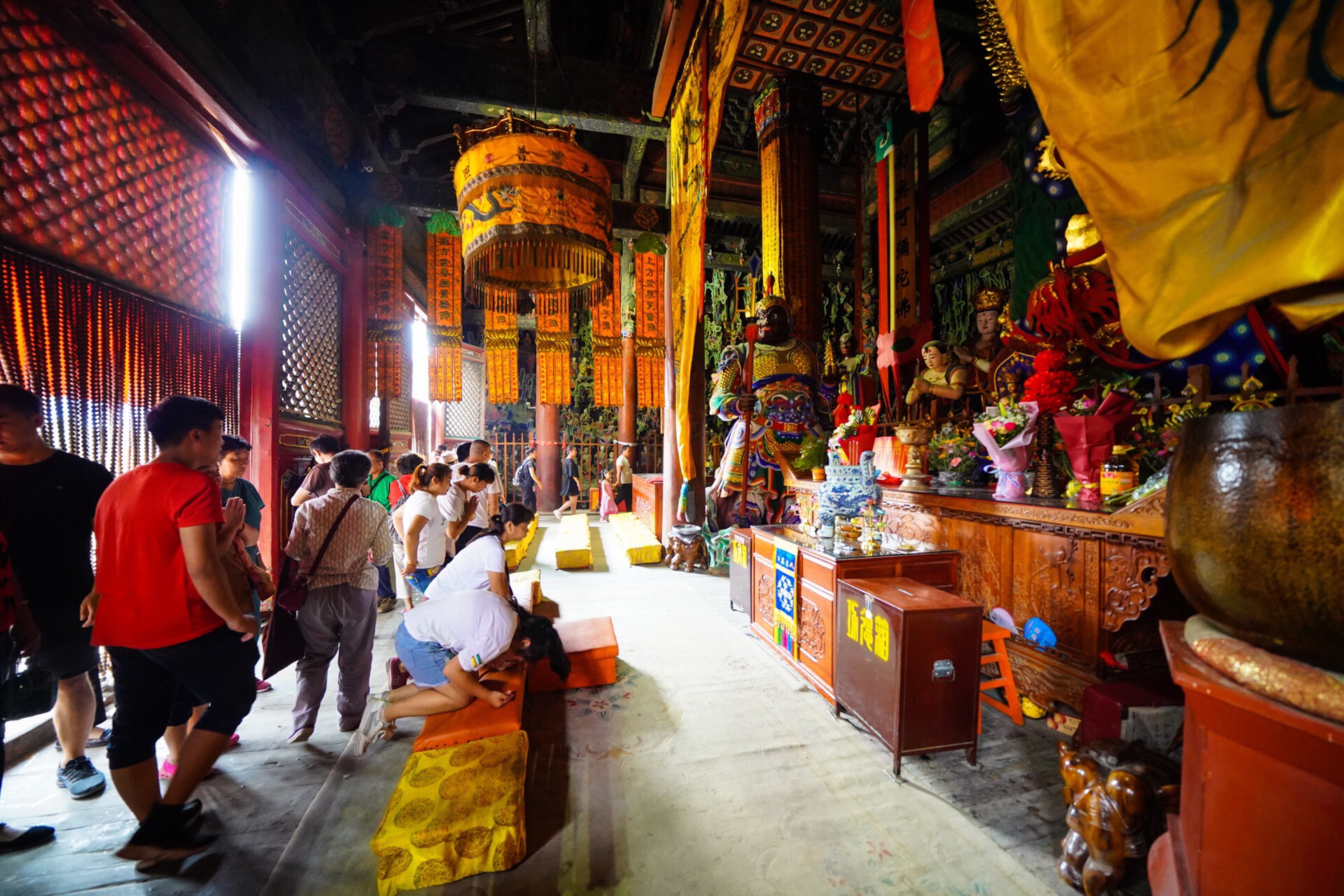 【携程攻略】五台山殊像寺景点,在内蒙,青海,西藏少数民族中,很多人都