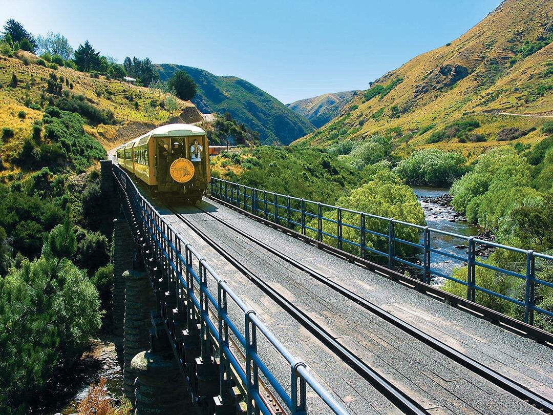 高山景观火车图片