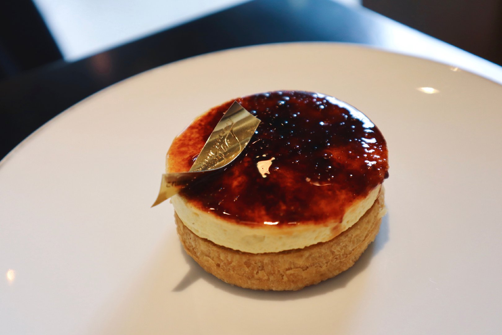 他的甜品会用到法餐的一些食材,令人印象蛮深刻的,又好吃