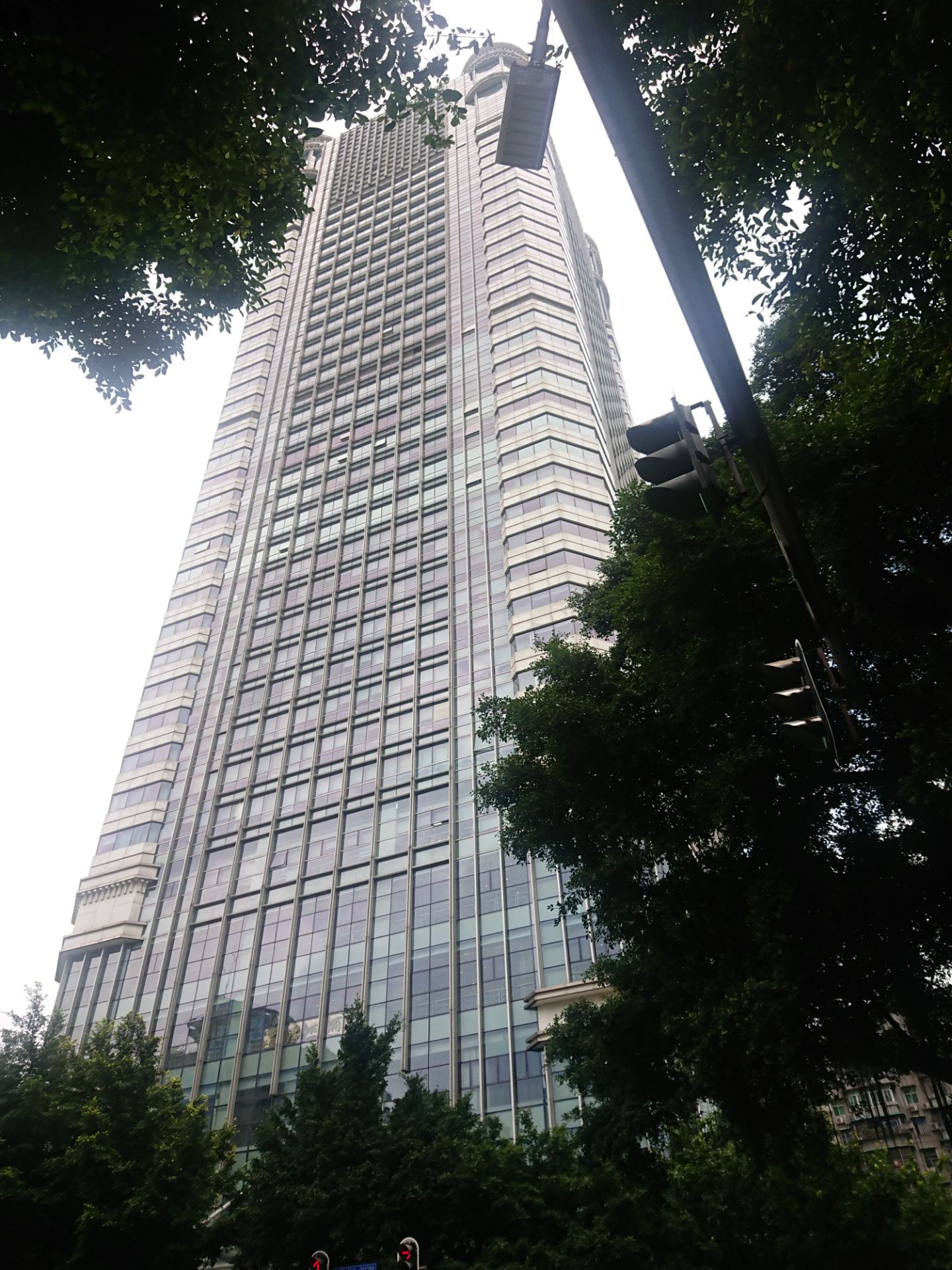 在家电也将越华路店问于广州市越秀区越华路的珠江国际大厦五楼和六楼