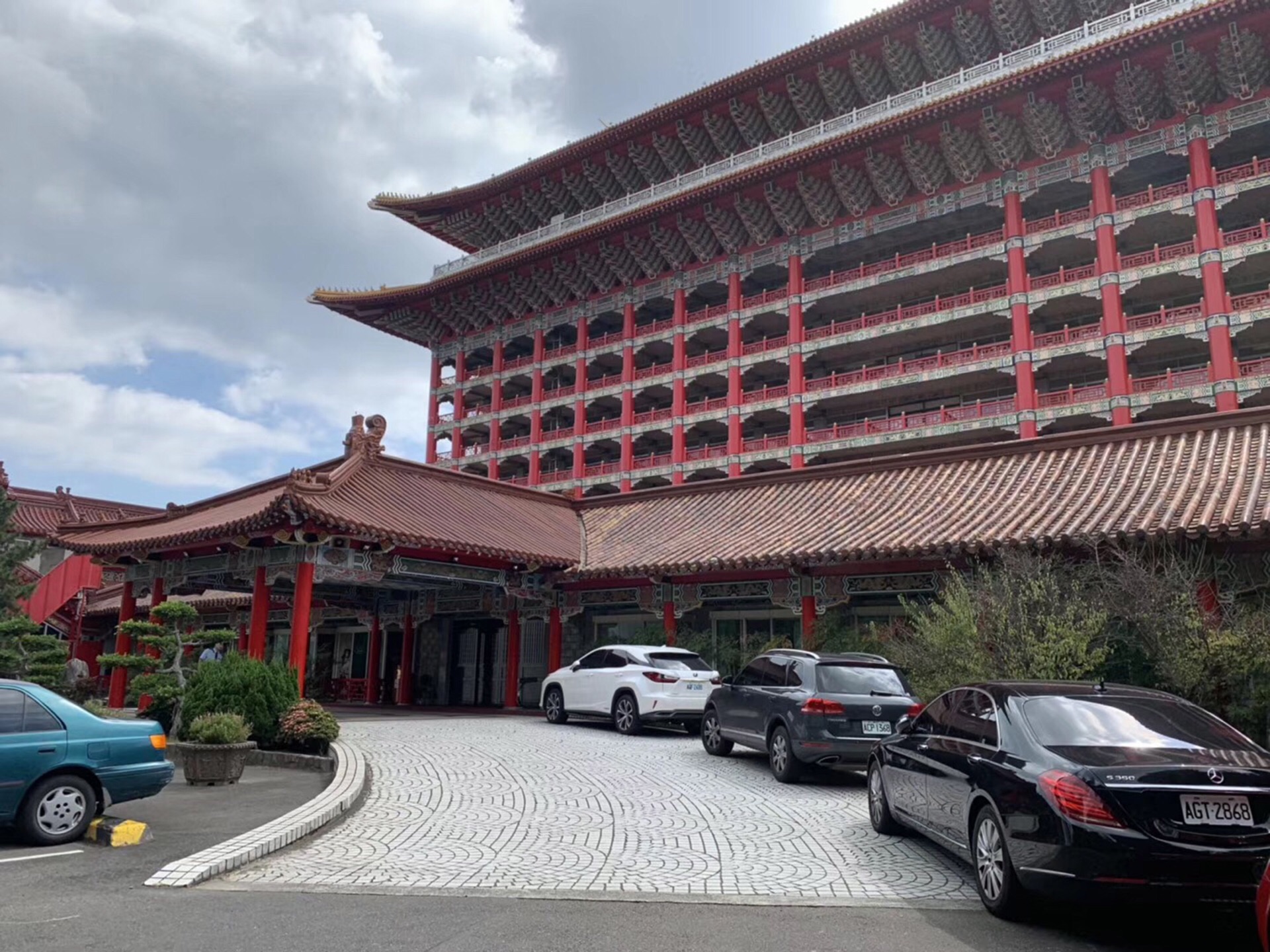 拥有50多年历史的台北圆山饭店,是两蒋时代元首达官的常去之地,因此