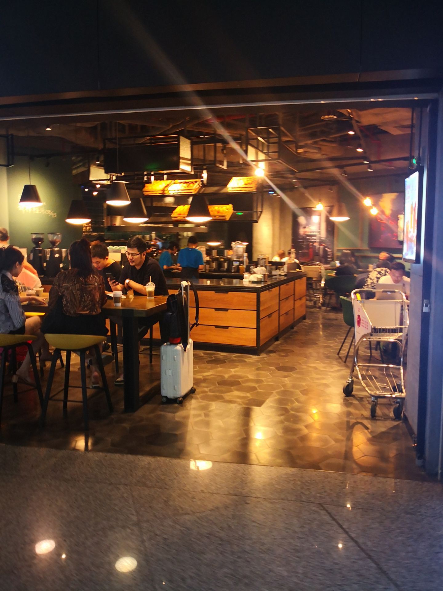 深圳wagas(机场t3店)攻略,wagas(机场t3店)特色菜推荐/菜单/人均消费