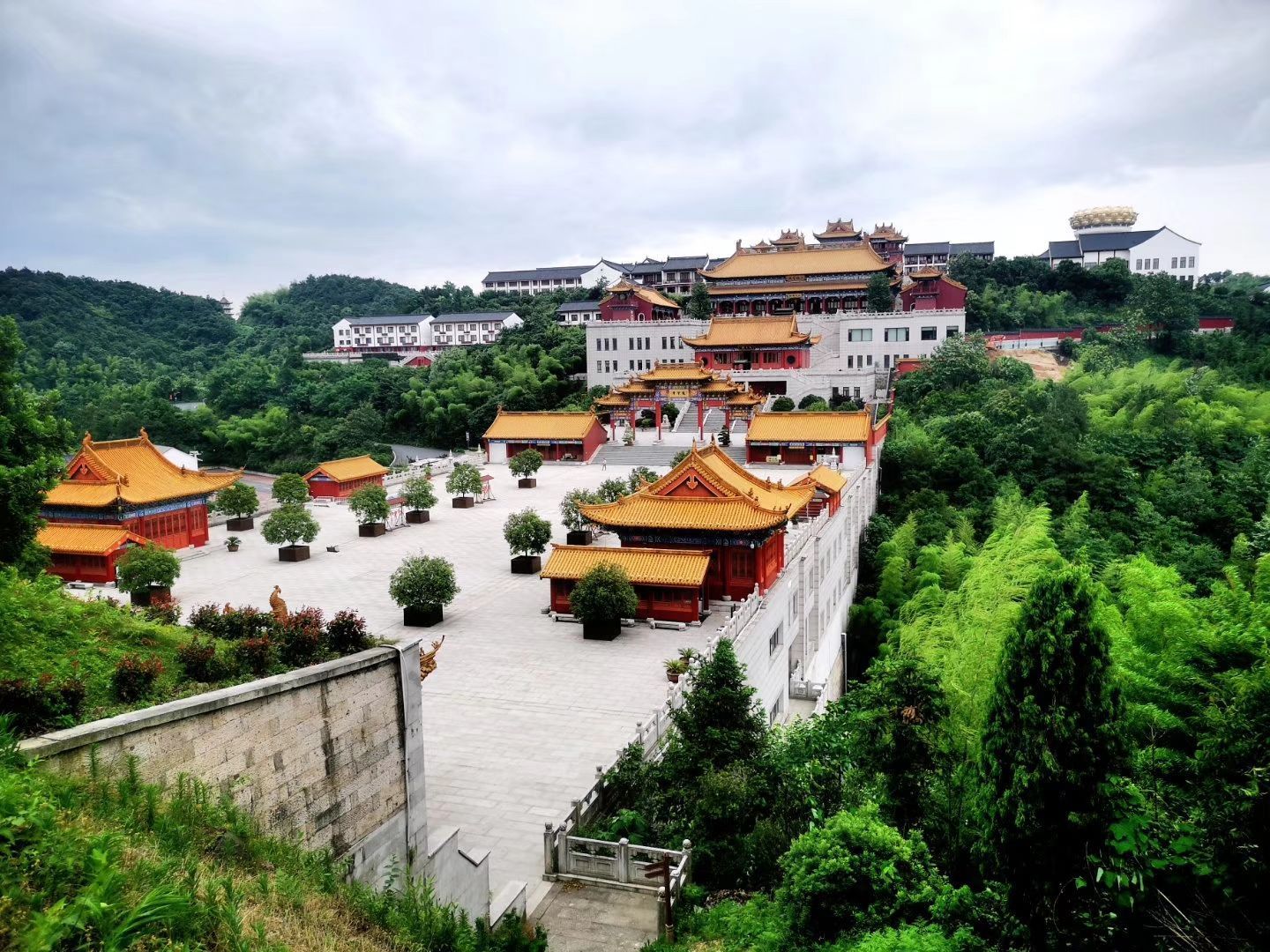 峨眉山报国寺攻略,峨眉山报国寺门票/游玩攻略/地址/图片/门票价格【携程攻略】