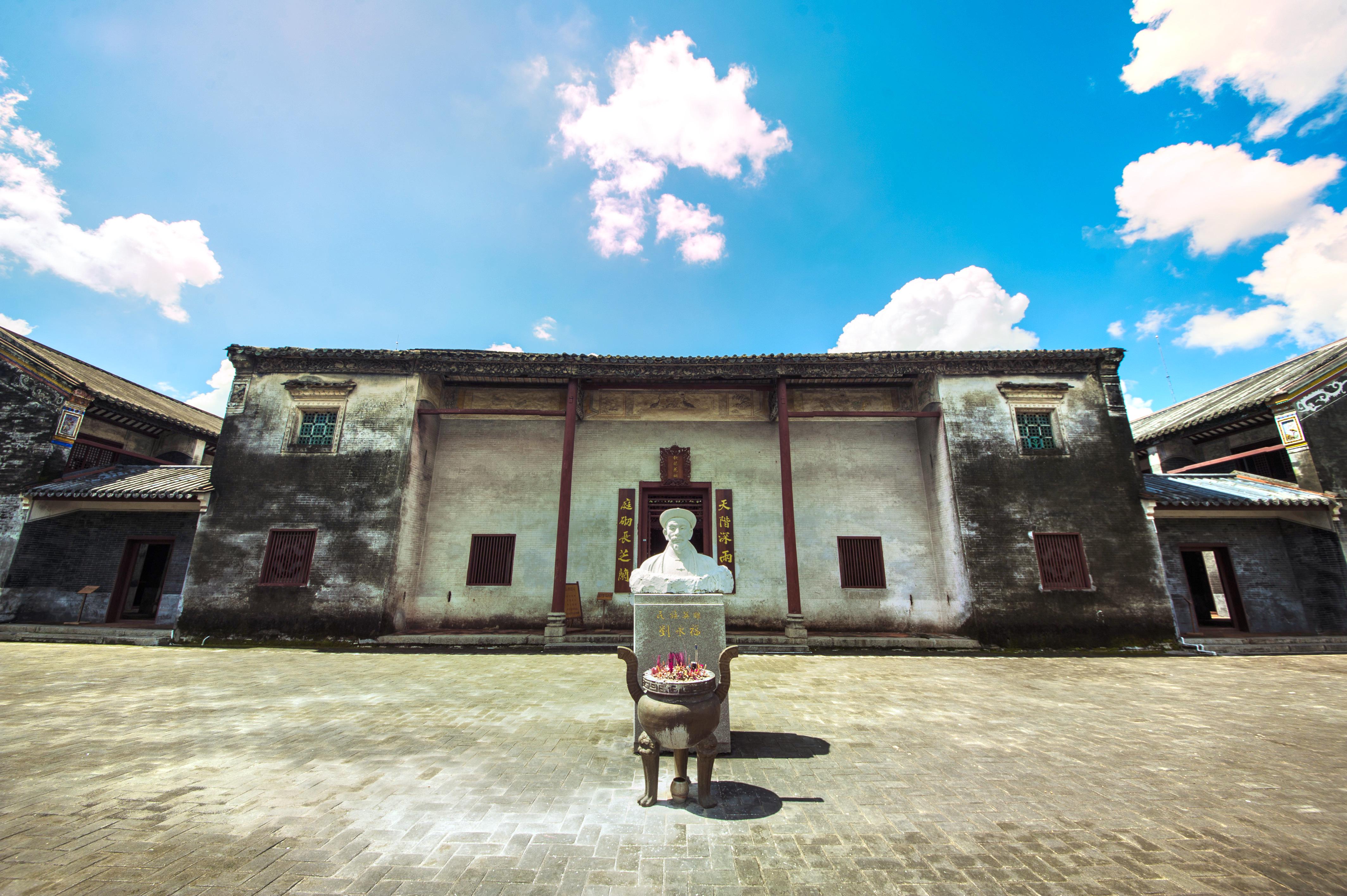 三宣堂(刘永福故居) 直线距离1.0km