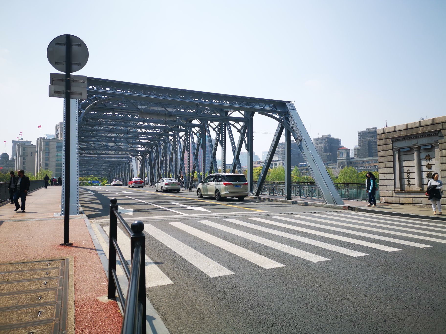 【携程攻略】上海外白渡桥景点,外白渡桥,是老上海特别经典的旅游景点