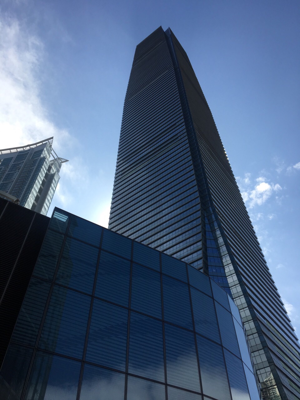 【携程攻略】香港圆方购物,在香港第一高楼环球贸易中心的下面,就是