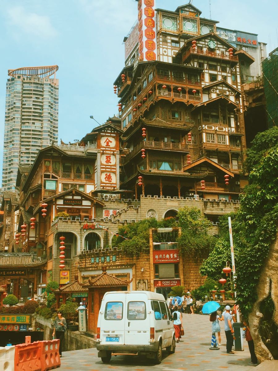 【携程攻略】重庆洪崖洞民俗风貌区购物,夜景超级美,来重庆必去的地方