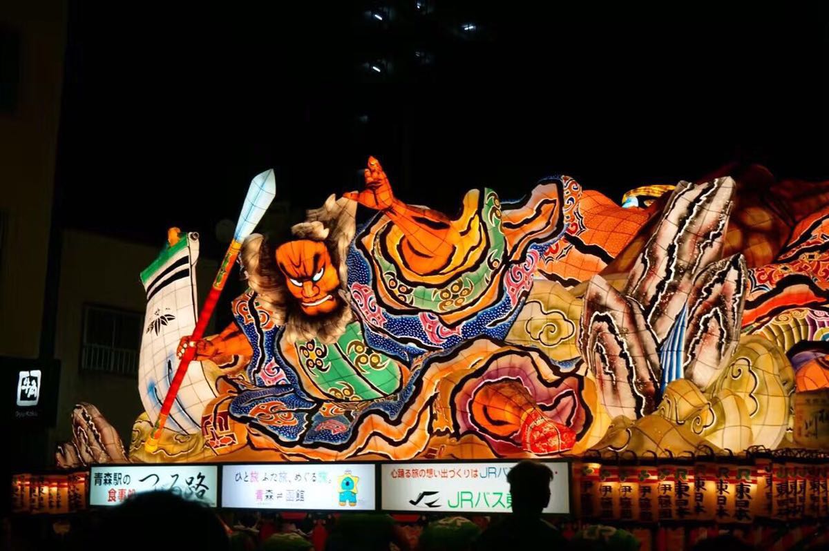 携程攻略 青森县青森睡魔祭 佞武多祭 景点 东北三大祭之一 可以说是日本最漂亮的一个祭典了 每一个花灯都是精