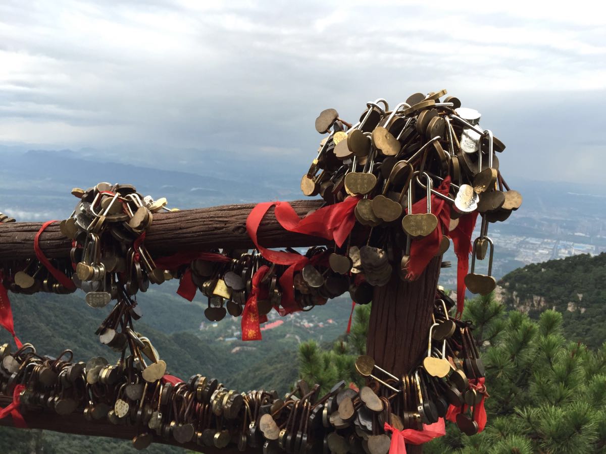 【携程攻略】庐山风景区锦绣谷景点,沿着卢琴湖一直可以走到那,太阳晒