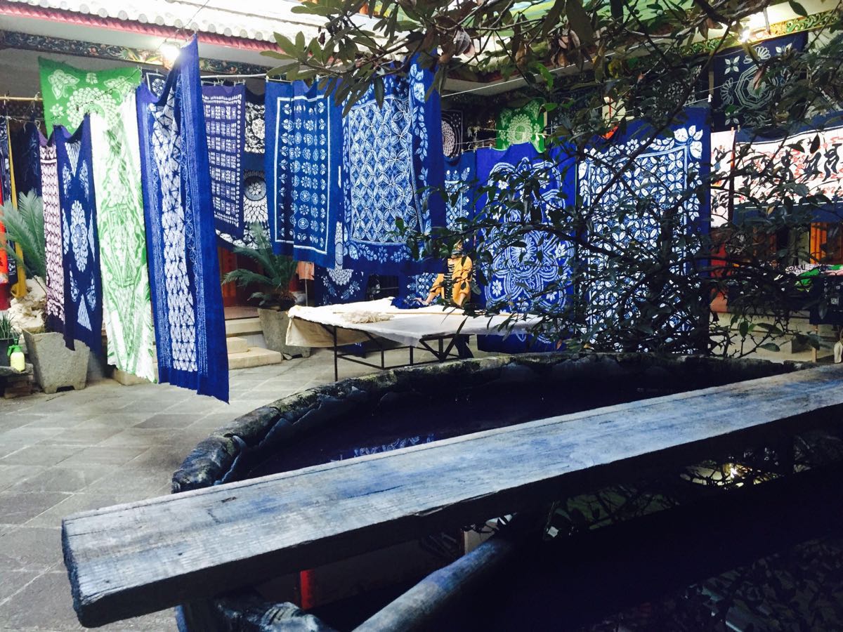 喜洲镇周城景点,位于大理古城北面,小小的村子聚集了不少扎染作坊
