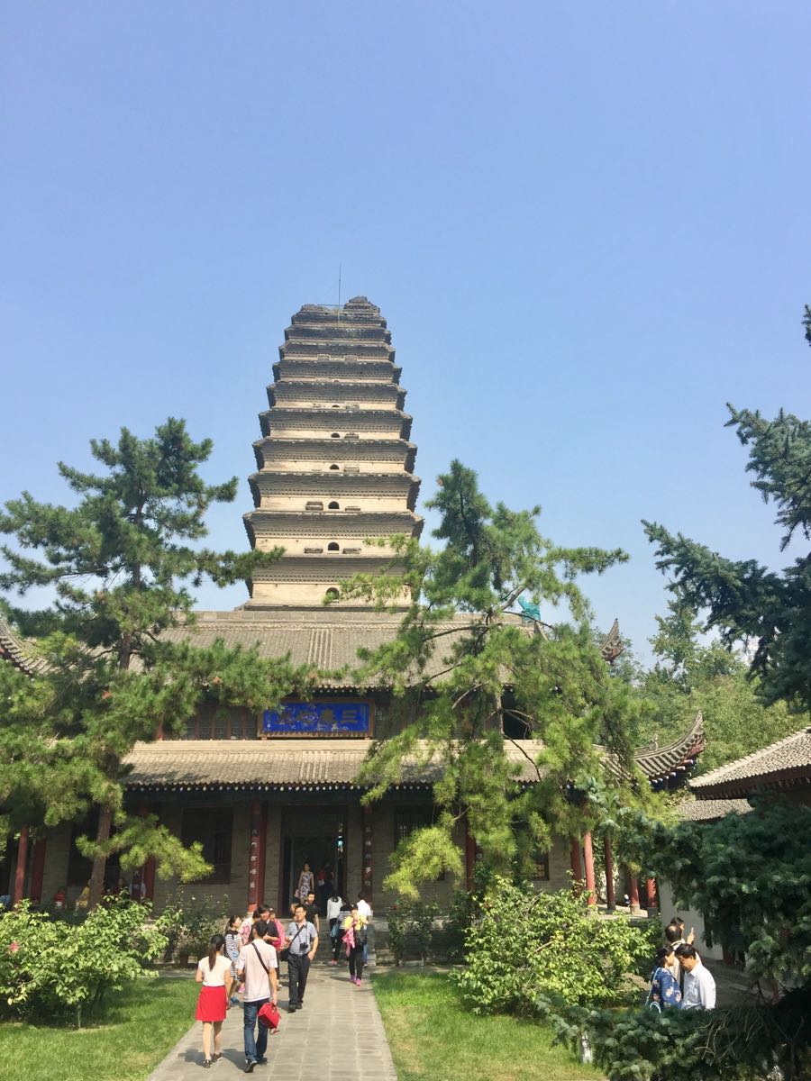 小雁塔(荐福寺)景点,不登塔的话,直接凭身份证在门口换门票,大景区