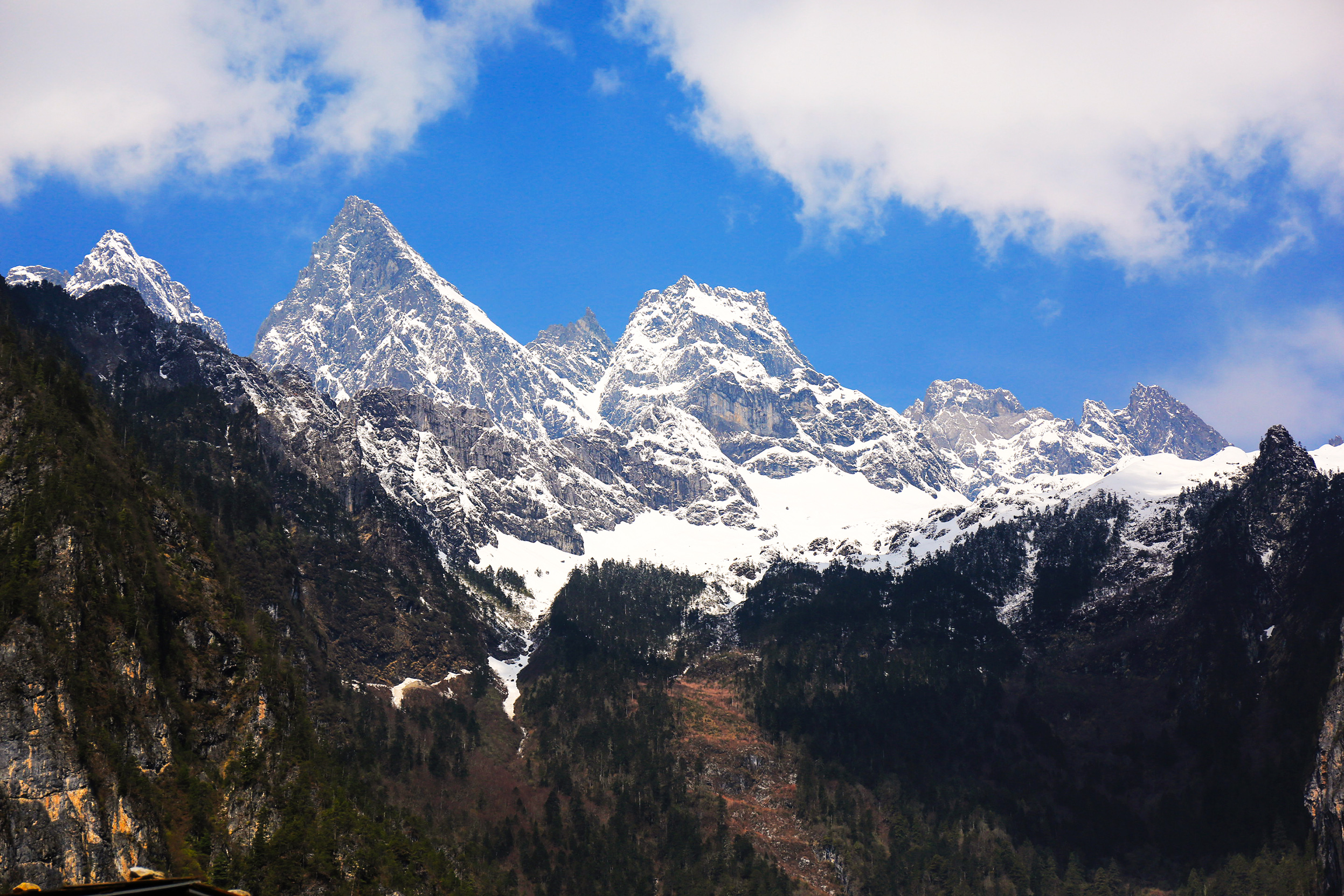 巴拉格宗大峡谷