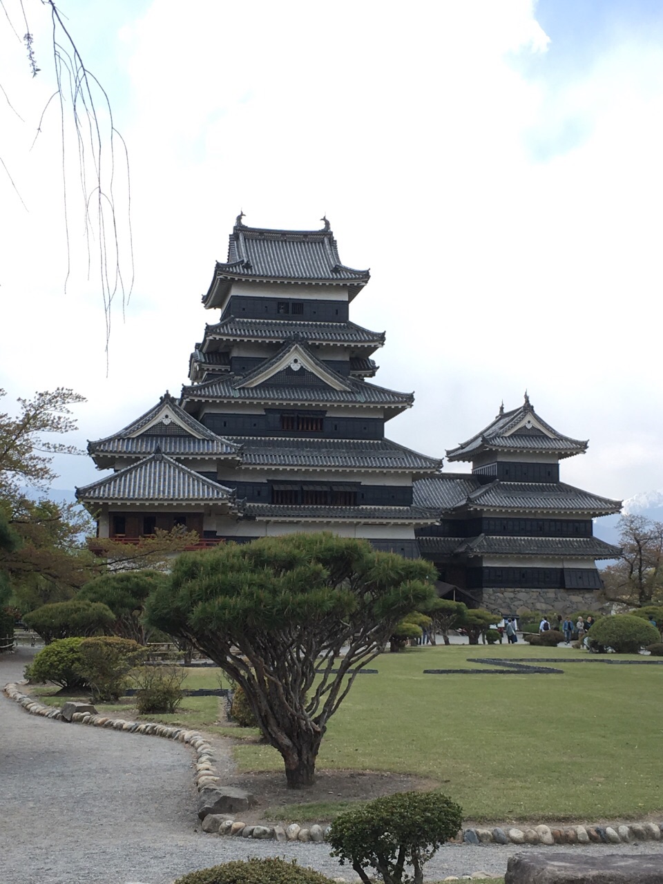 【携程攻略】松本市松本城景点,总算把日本的三大名城(大阪,熊本