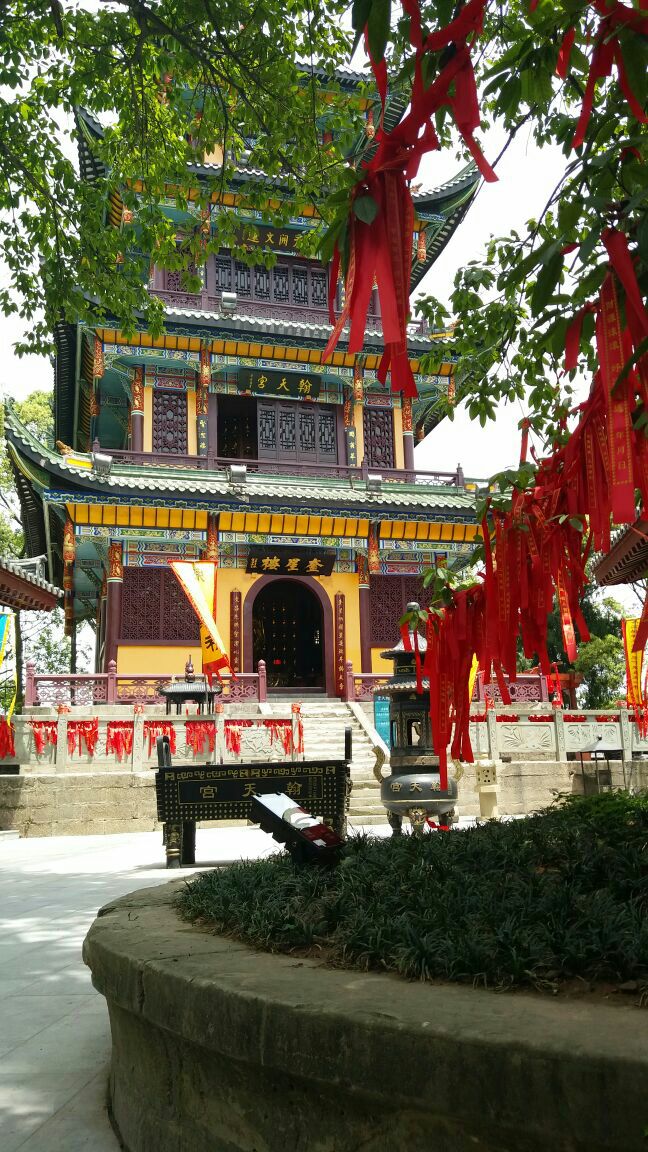 广西来宾鳌山庙的传说图片