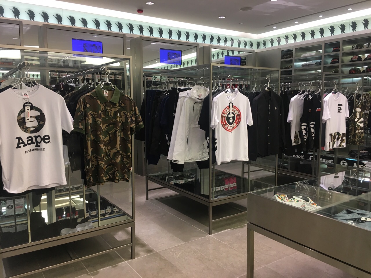 aape by bathing ape(朗豪坊店)