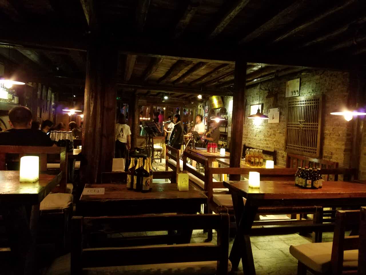 小吧黎酒吧(古城店)