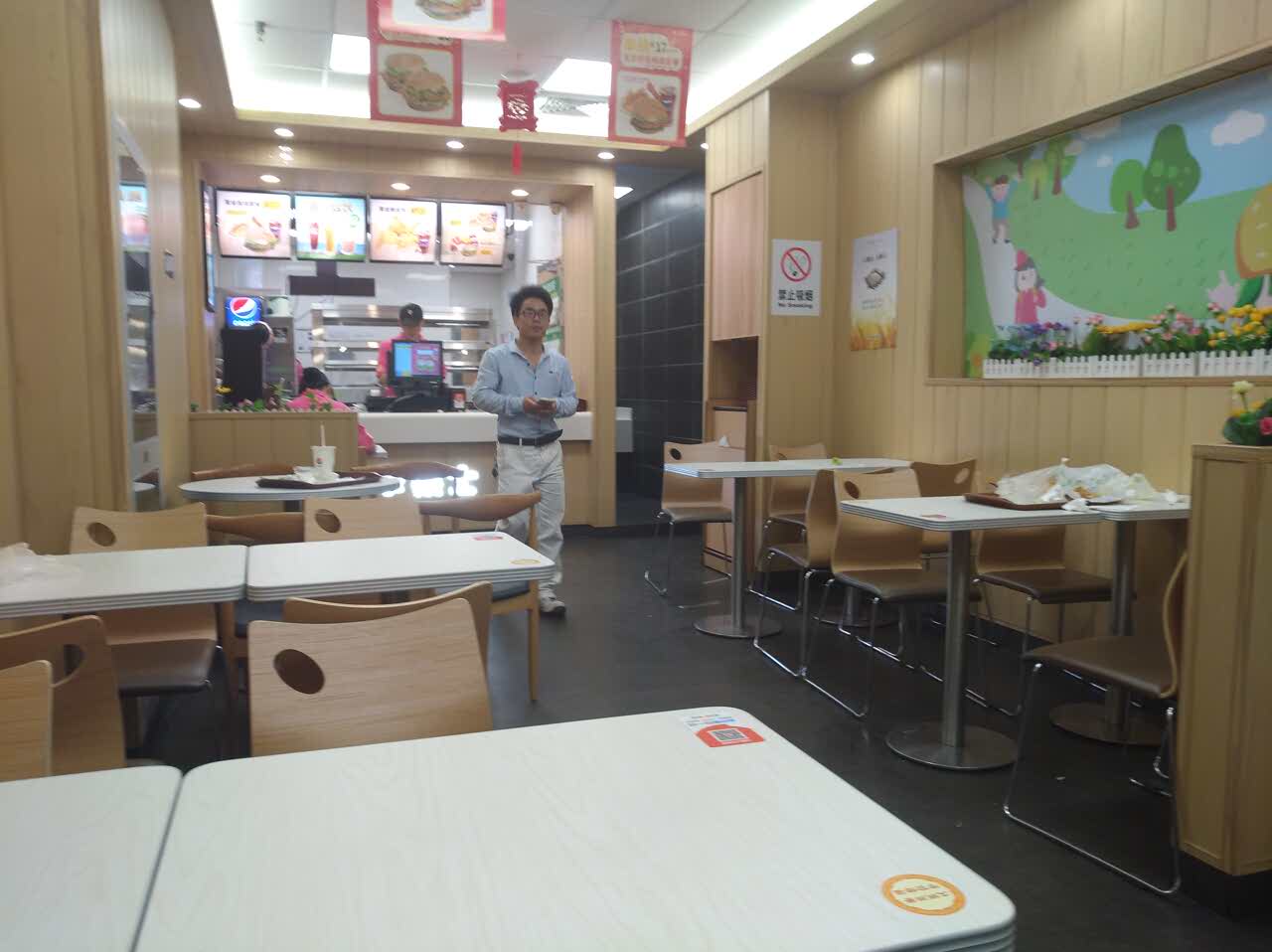 华莱士炸鸡汉堡(金象城店)