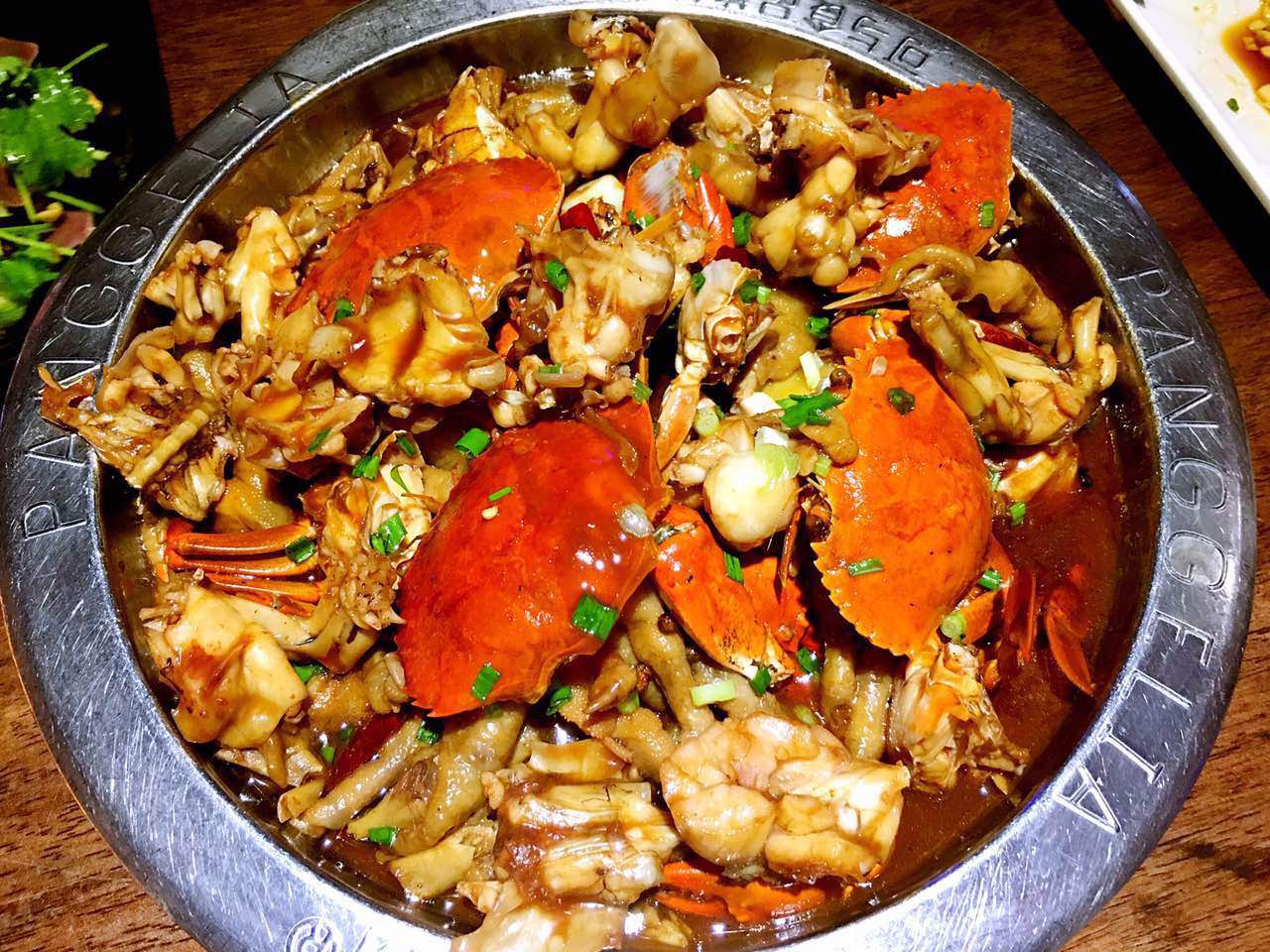 酒鬼鸭胗和皮蛋豆腐好吃蟹肉煲的味道很咸