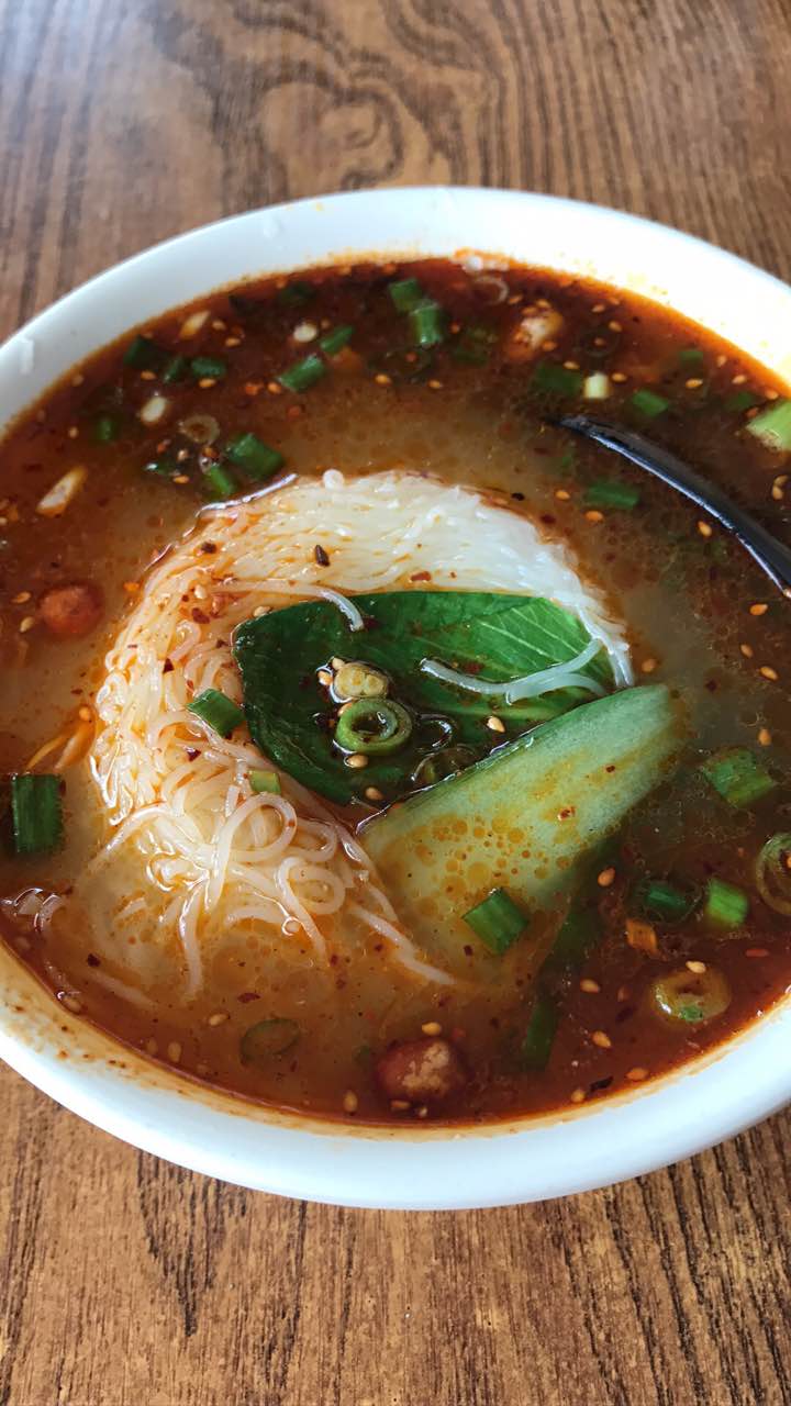 秦云老太婆摊摊面