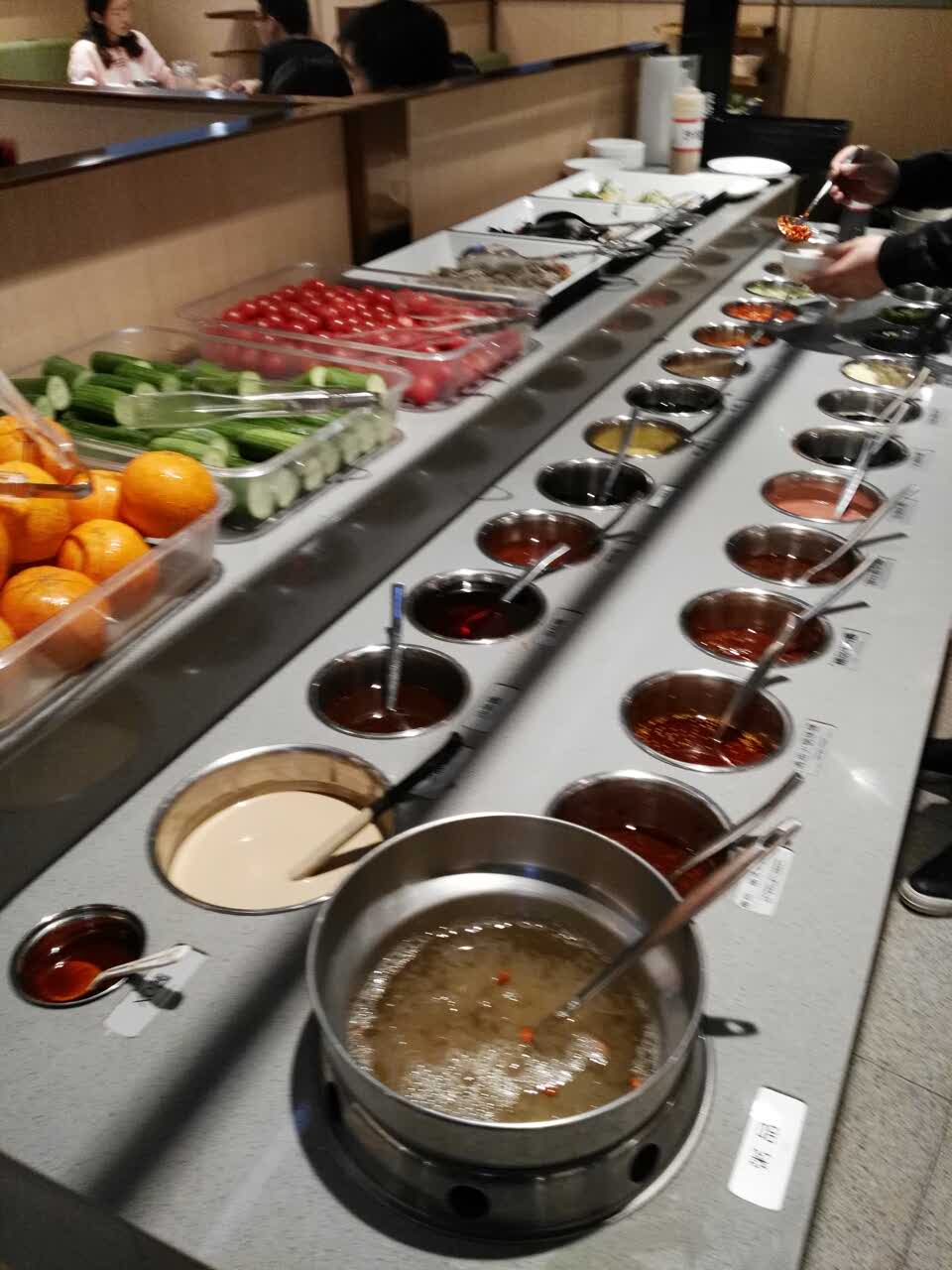 【携程美食林】上海海底捞火锅(大华店)餐馆,这家店在大华虎城3楼