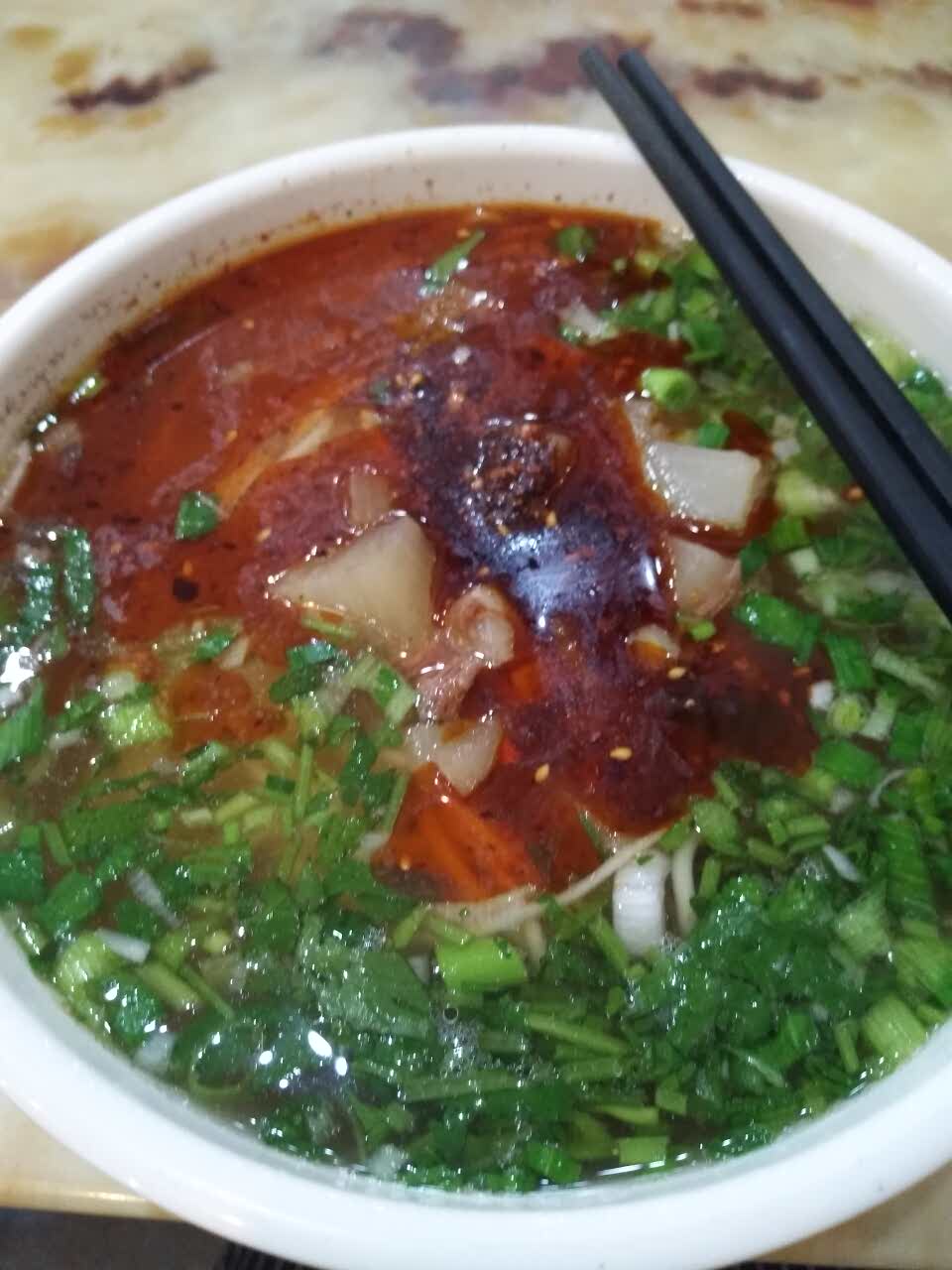 最喜欢吃这里的牛肉面 萝卜香  每次和舍友一起来吃 习惯了