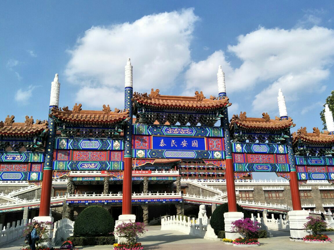 【携程攻略】香河天下第一城景点,1,位置 位于北京东侧与廊坊交接处