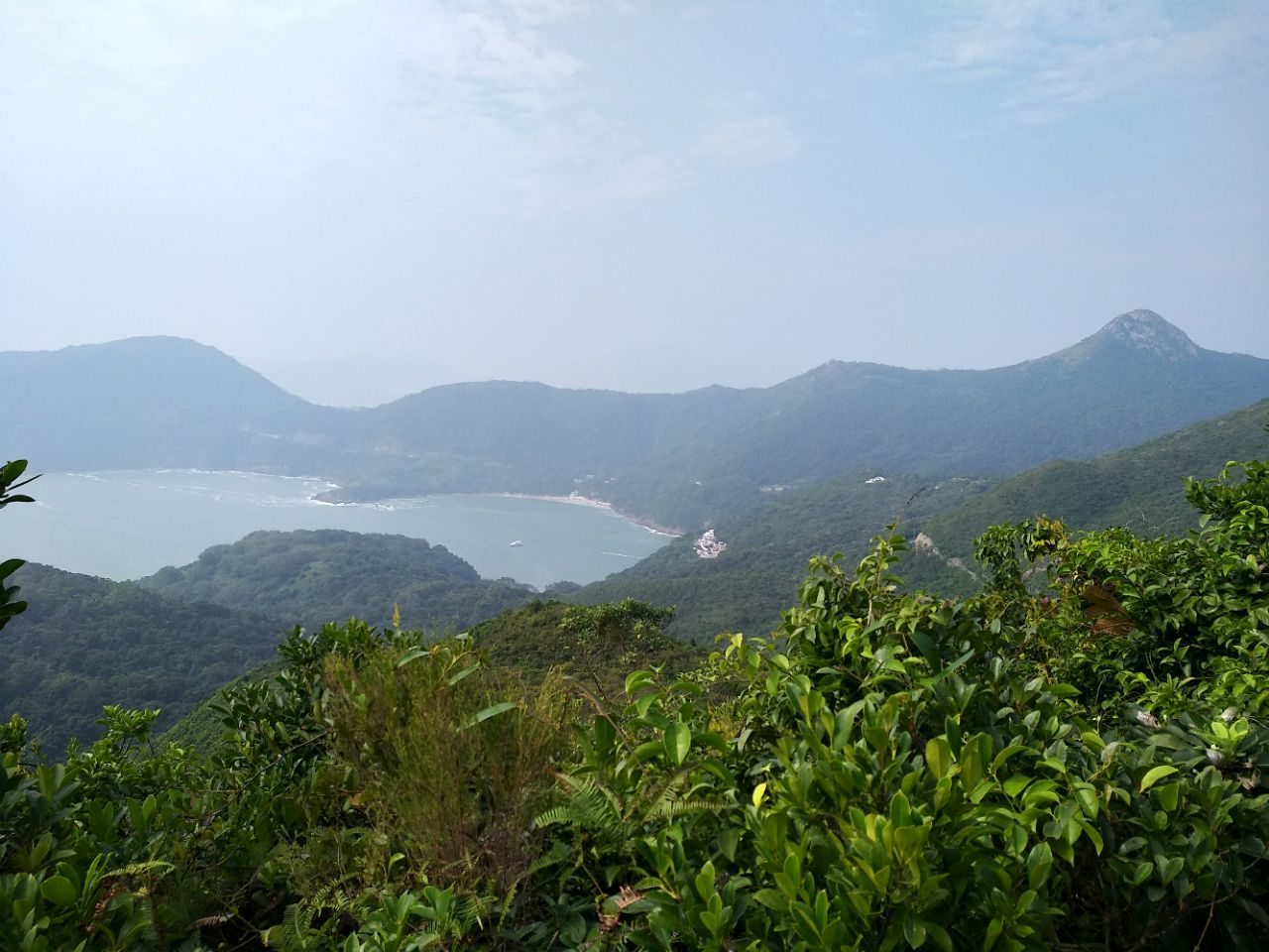 布袋澳是清水湾的一个渔村,海湾风光美丽,是吃海鲜和郊游的好地方