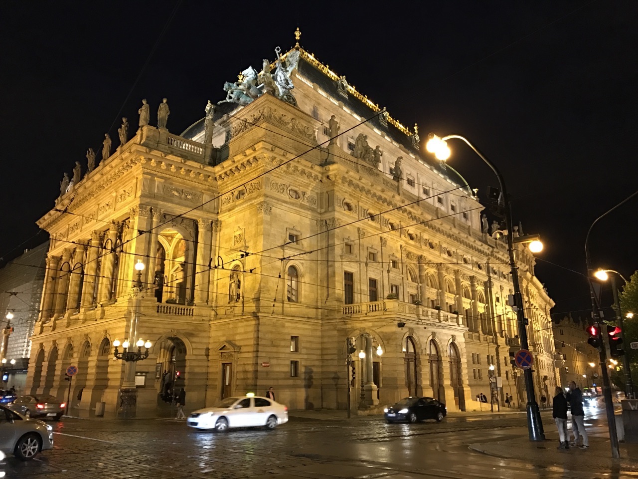 布拉格游记——国家大剧院的艺术之夜 - 知乎
