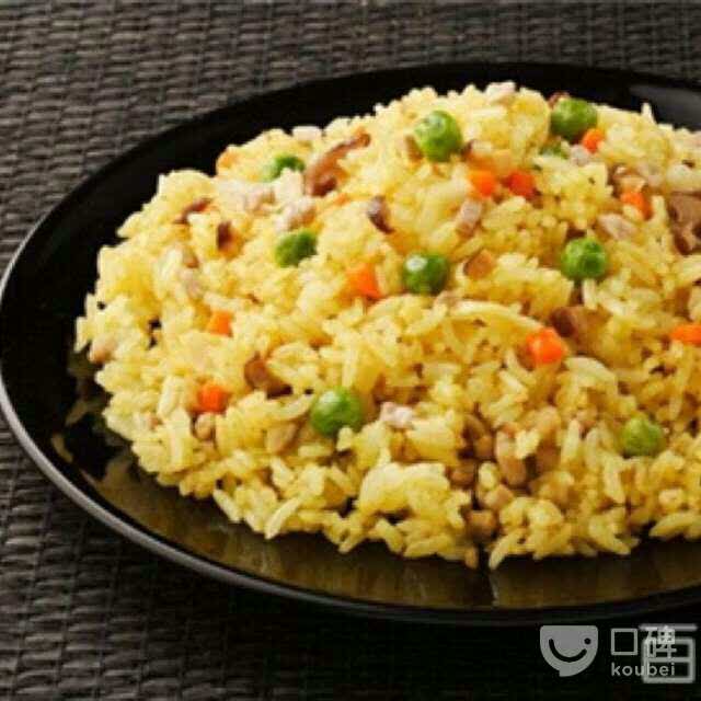 巴黎红葱鸡肉炒饭～味道不错～还会再来光顾!赞!