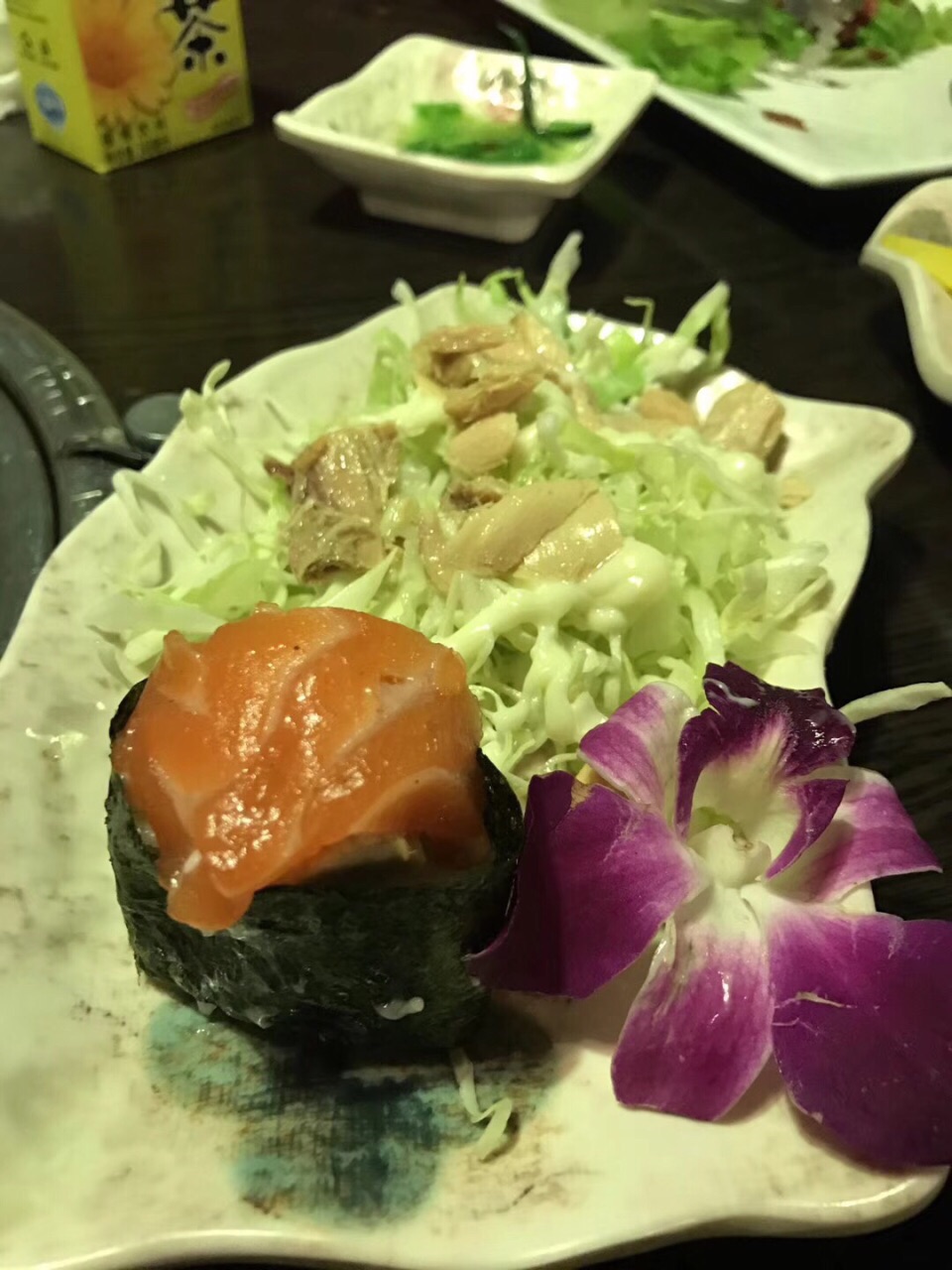 携程美食林 小樽小樽料理海月餐馆 店里环境很棒 日式居酒屋很有feel 料理也太美太精致 新鲜