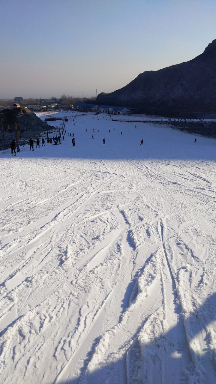 银川苏峪口滑雪场图片