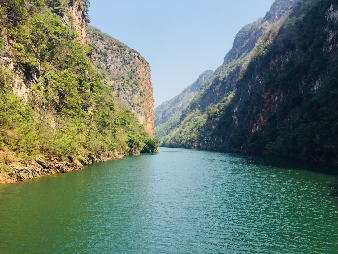 云南鲁布革三峡风景区图片