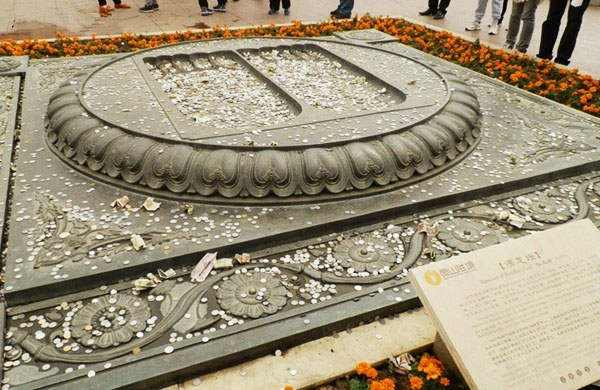 【携程攻略】灵山景区佛足坛景点,进入灵山胜境的第一