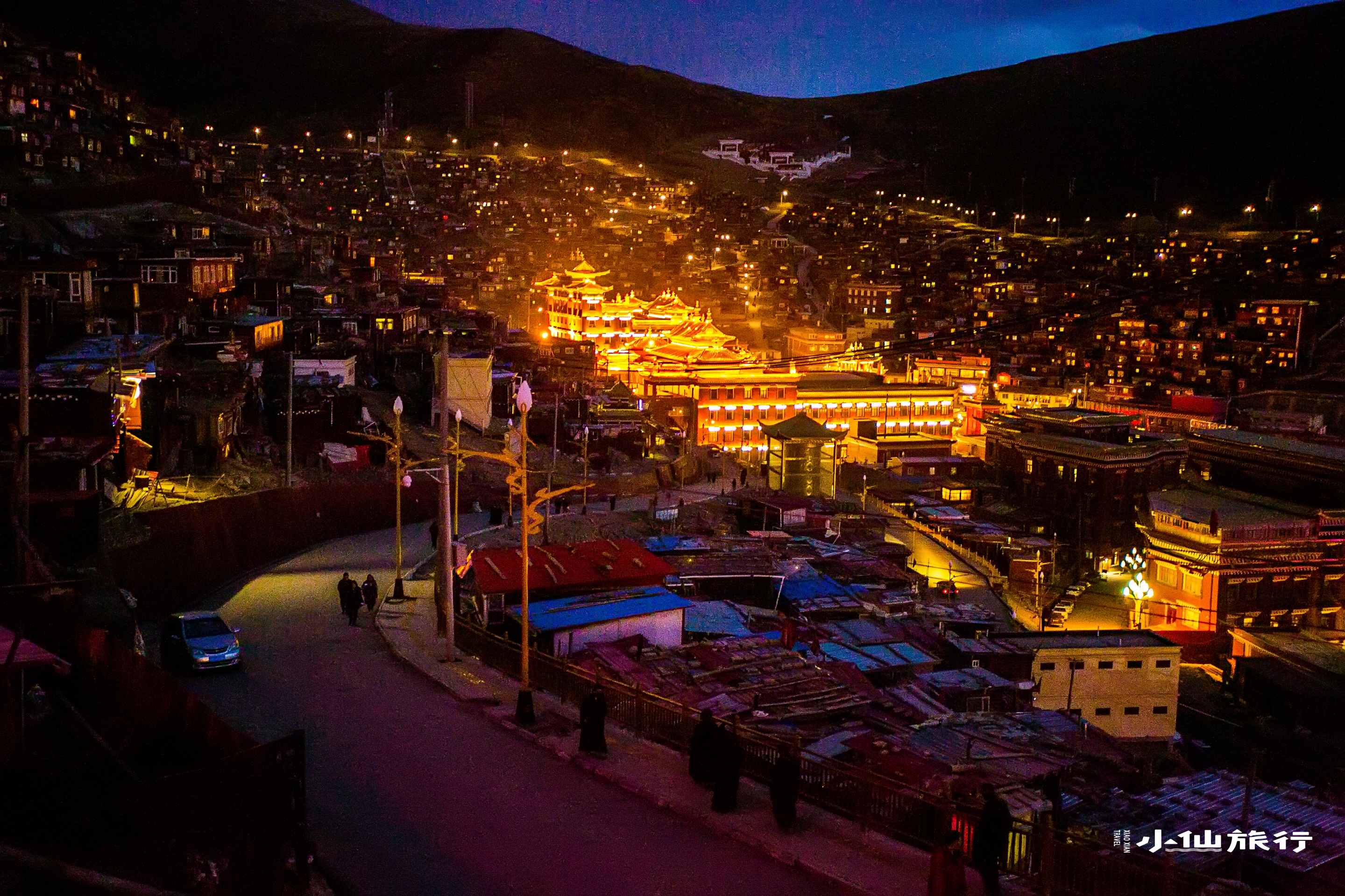 色达喇荣五明佛学院