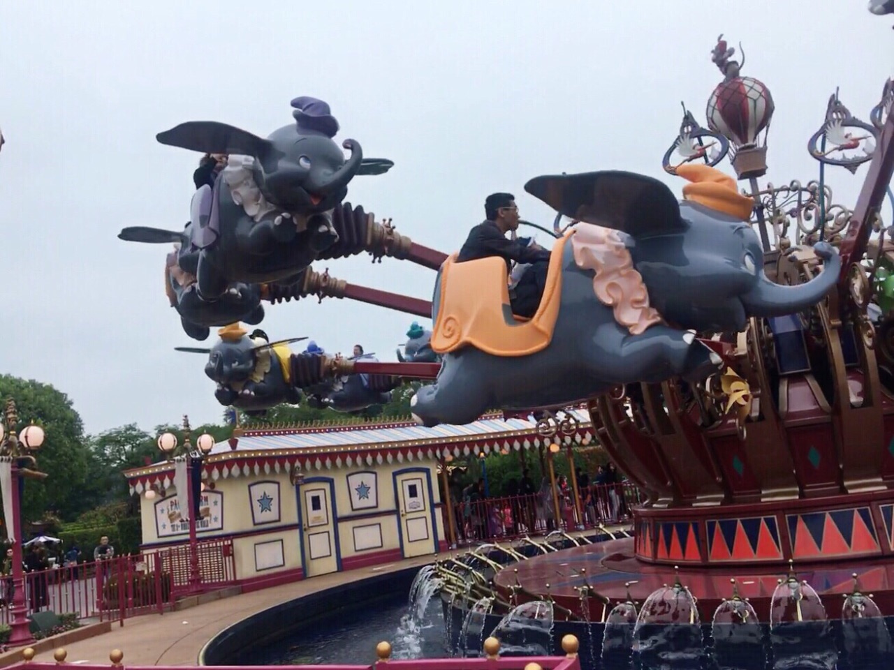 2023小飞象玩乐攻略,小飞象是上海迪士尼的一个游...【去哪儿攻略】