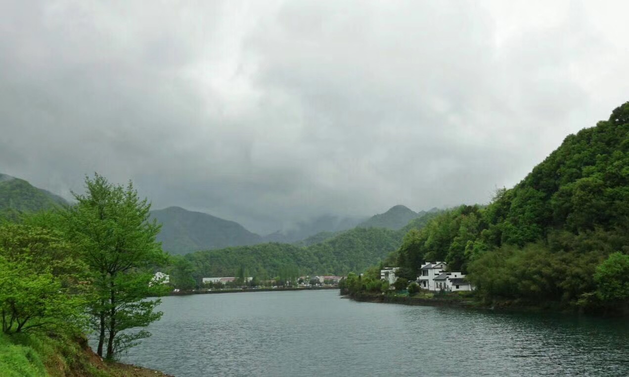 生態旅遊度假區,也是寧國最好玩的地方景區建有大地母親景觀千畝銀杏